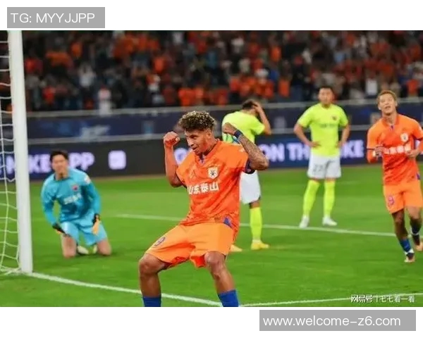 山东泰山热身赛遭遇青岛西海岸逆转最终以一球之差落败